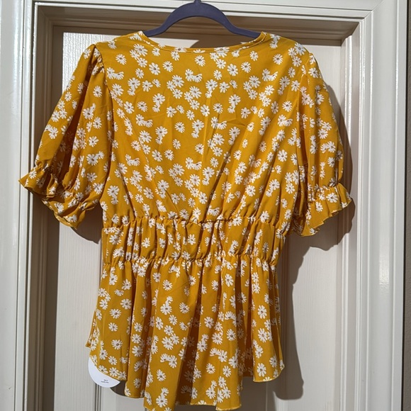 SHEIN Yellow floral top XL - Picture 4 of 4